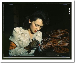 Woman Aircraft Worker / Photographer: David Bransby (flickr.com)